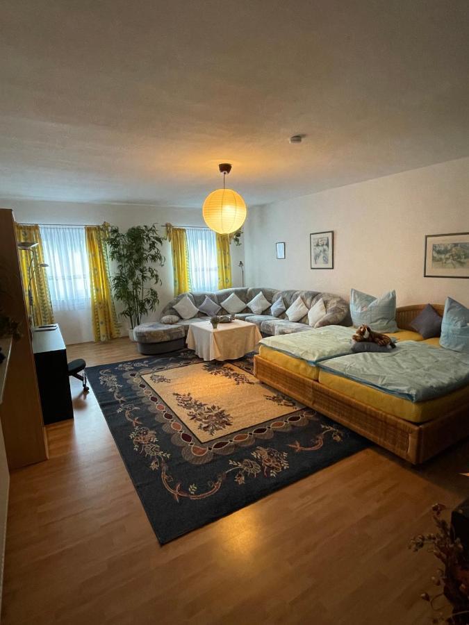 Schoene Ferienwohnung In Bahnhofsnaehe Fuer Urlaub, Studium Oder Arbeit デッゲンドルフ エクステリア 写真