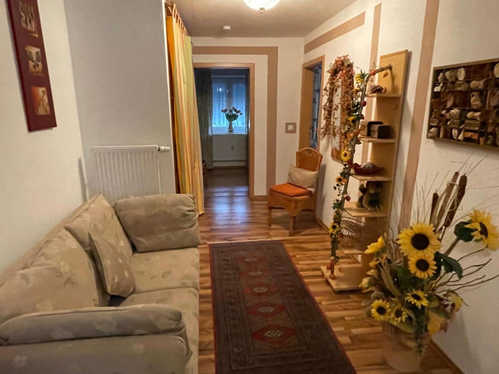Schoene Ferienwohnung In Bahnhofsnaehe Fuer Urlaub, Studium Oder Arbeit デッゲンドルフ エクステリア 写真